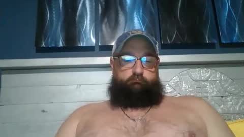 Snapshot of masterdurt chatting on May 6, 12:08 am The Big Duurty online show from May 6, 12:08 am