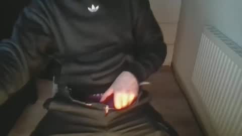 Snapshot of masterjepp92 chatting on March 10, 10:45 pm masterjepp92 online show from March 10, 10:45 pm