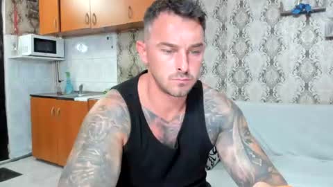 Snapshot of mastermusclejon chatting on July 17, 7:41 pm Jon online show from July 17, 7:41 pm