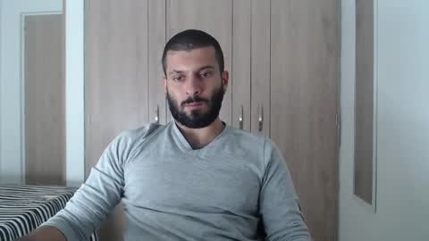   online show from December 5, 3:17 pm