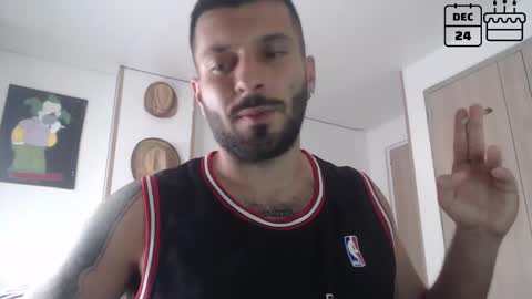   online show from December 23, 9:40 pm