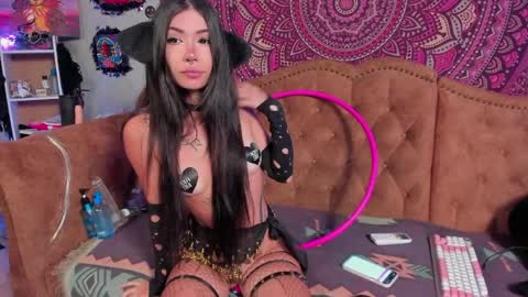   online show from April 5, 4:20 am