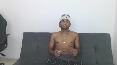 Snapshot of masters_latins chatting on July 20, 3:14 pm masters_latins online show from July 20, 3:14 pm