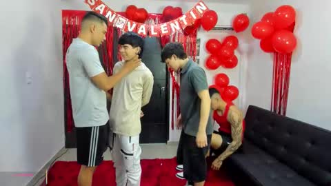 Team Cris Darwin- Fernando- Stiven- David online show from February 8, 11:35 am