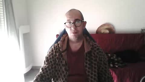 mat11efou online show from December 16, 12:21 pm