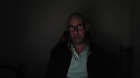 Snapshot of mat11efou chatting on May 12, 4:31 am mat11efou online show from May 12, 4:31 am