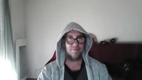 Snapshot of mat11efou chatting on May 17, 11:28 am mat11efou online show from May 17, 11:28 am
