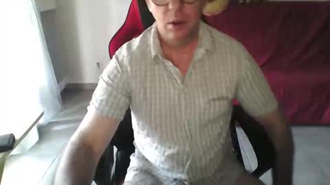 Snapshot of mat11efou chatting on May 26, 8:32 am mat11efou online show from May 26, 8:32 am