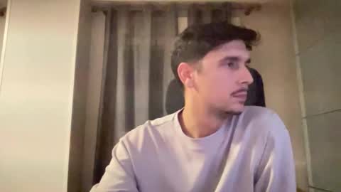 Snapshot of matahavi chatting on February 8, 10:46 pm Aaron online show from February 8, 10:46 pm