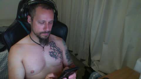 Snapshot of matchy666 chatting on December 5, 9:06 am Matchy online show from December 5, 9:06 am