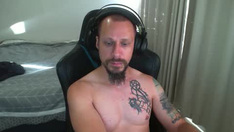 Snapshot of matchy666 chatting on January 2, 5:35 am Matchy online show from January 2, 5:35 am