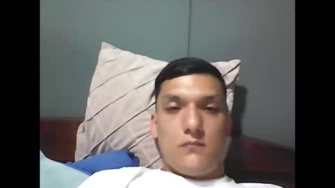 Snapshot of mateo114409 chatting on November 17, 11:43 pm mateo114409 online show from November 17, 11:43 pm