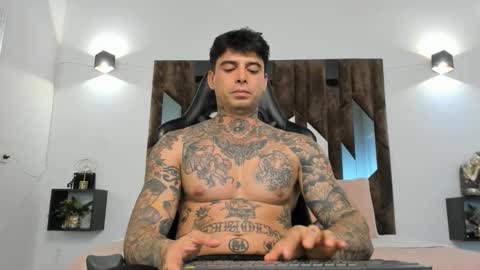 mateo_dilucajs1 online show from October 1, 7:09 pm