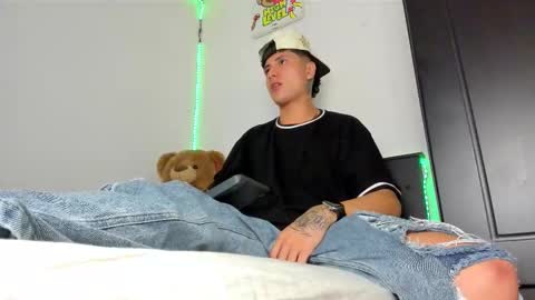 mateo_escobar online show from January 10, 4:14 am