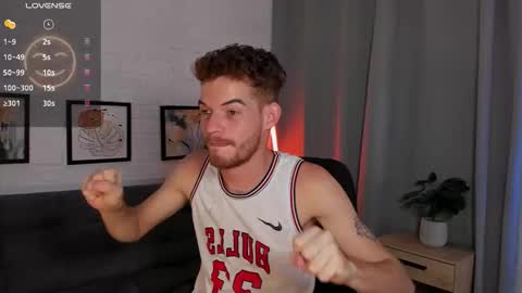 Snapshot of mateo_hunter chatting on November 12, 3:07 am MATEO HUNTER online show from November 12, 3:07 am