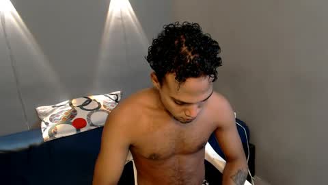Snapshot of mateo_nick chatting on April 19, 5:45 pm Mateo and Noah online show from April 19, 5:45 pm