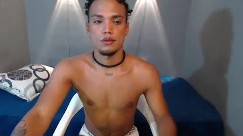 Snapshot of mateo_nick chatting on May 19, 6:36 pm Mateo and Noah online show from May 19, 6:36 pm