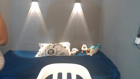 Snapshot of mateo_nick chatting on May 29, 6:50 pm Mateo and Noah online show from May 29, 6:50 pm