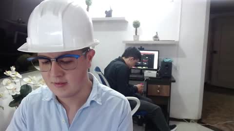  MATEO STRONG  online show from January 14, 8:14 pm