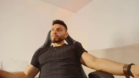Snapshot of mateo_vega_ chatting on June 24, 4:00 am MATEO online show from June 24, 4:00 am