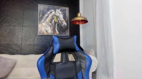 mathewboy2 online show from September 18, 11:56 am