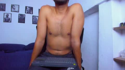 Snapshot of mathews_19 chatting on June 8, 12:36 am Teo online show from June 8, 12:36 am