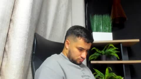 Snapshot of mathews_colton1 chatting on July 6, 12:13 pm Mathews online show from July 6, 12:13 pm
