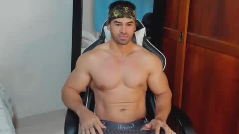 mathews_smith online show from February 18, 11:17 am