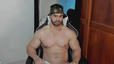 Snapshot of mathews_smith chatting on April 22, 11:34 am mathews_smith online show from April 22, 11:34 am