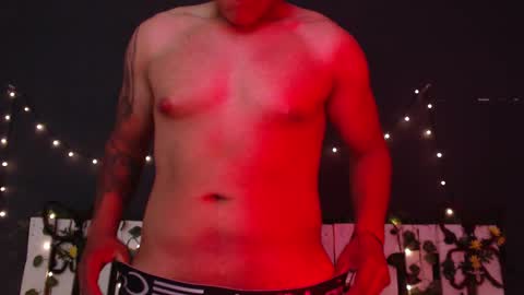 Snapshot of matias_sky chatting on November 12, 2:01 am matias_sky online show from November 12, 2:01 am