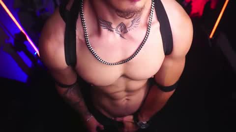 Snapshot of matiusdf chatting on January 17, 6:51 am matius online show from January 17, 6:51 am