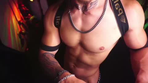 Snapshot of matiusdf chatting on April 18, 7:18 pm matius online show from April 18, 7:18 pm