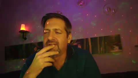 Snapshot of matrike1 chatting on December 31, 10:01 pm matrike1 online show from December 31, 10:01 pm