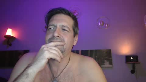 Snapshot of matrike1 chatting on February 5, 6:04 pm matrike1 online show from February 5, 6:04 pm