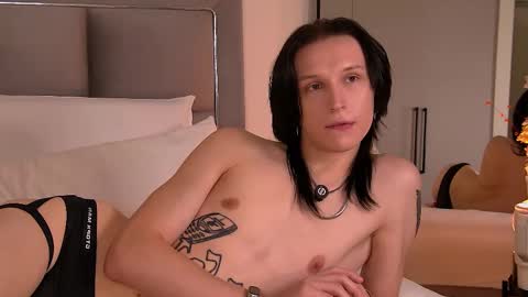 Snapshot of matt_colton chatting on September 16, 4:08 pm Matt Colton. Follow and rate me please it really important for me3 online show from September 16, 4:08 pm