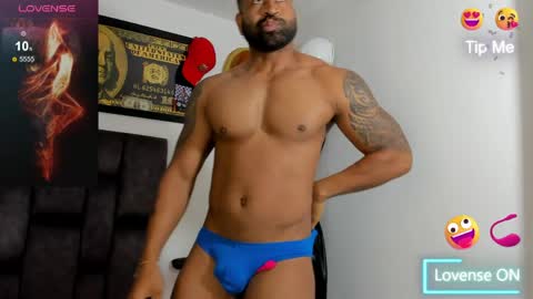 Snapshot of matt_rodriguez92 chatting on May 18, 8:31 am matt rodriguez92 online show from May 18, 8:31 am