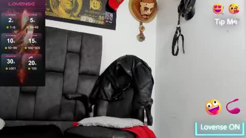 Snapshot of matt_rodriguez92 chatting on June 30, 9:32 am matt rodriguez92 online show from June 30, 9:32 am