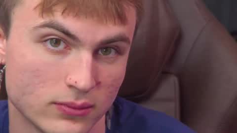 Snapshot of mattcashxxx chatting on December 16, 2:04 am Matt Cash online show from December 16, 2:04 am