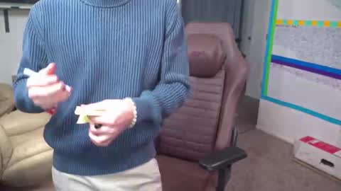 Snapshot of mattcashxxx chatting on December 20, 2:08 am Matt Cash online show from December 20, 2:08 am