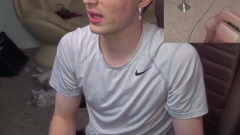 Snapshot of mattcashxxx chatting on January 5, 5:09 pm Matt Cash online show from January 5, 5:09 pm