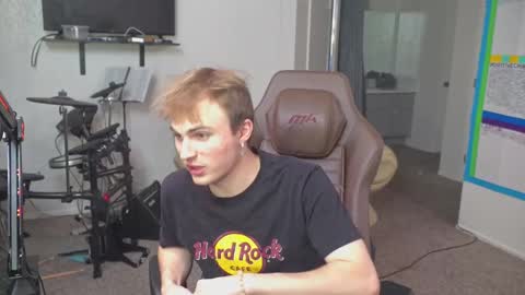 Snapshot of mattcashxxx chatting on January 13, 2:07 am Matt Cash online show from January 13, 2:07 am