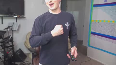 Snapshot of mattcashxxx chatting on January 20, 2:01 am Matt Cash online show from January 20, 2:01 am