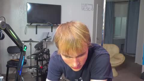 Snapshot of mattcashxxx chatting on February 5, 2:08 am Matt Cash online show from February 5, 2:08 am