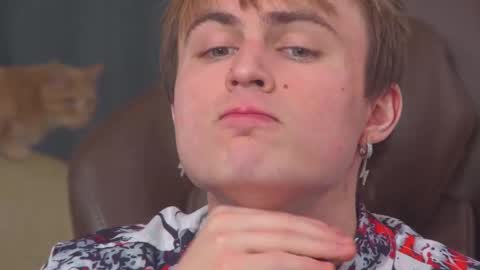 Snapshot of mattcashxxx chatting on February 8, 2:15 am Matt Cash online show from February 8, 2:15 am