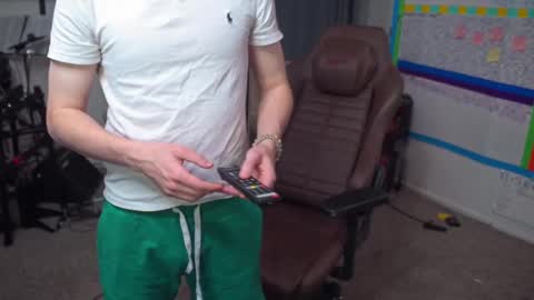 Snapshot of mattcashxxx chatting on February 19, 2:12 am Matt Cash online show from February 19, 2:12 am