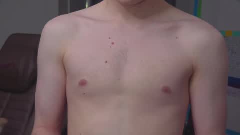 Snapshot of mattcashxxx chatting on February 20, 2:07 am Matt Cash online show from February 20, 2:07 am