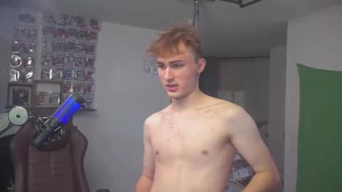 Snapshot of mattcashxxx chatting on September 19, 1:07 am Matt Cash online show from September 19, 1:07 am