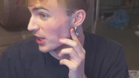 Snapshot of mattcashxxx chatting on September 28, 4:01 pm Matt Cash online show from September 28, 4:01 pm