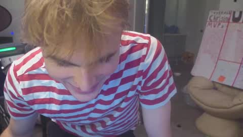 Snapshot of mattcashxxx chatting on September 30, 1:10 am Matt Cash online show from September 30, 1:10 am