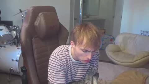 Snapshot of mattcashxxx chatting on October 5, 4:05 pm Matt Cash online show from October 5, 4:05 pm